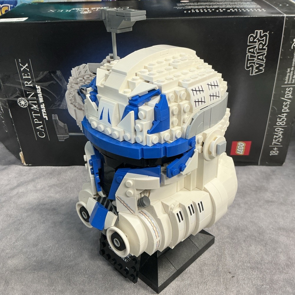 Lego Star Wars Captain Rex Helmet 75349 Complete with Original Box